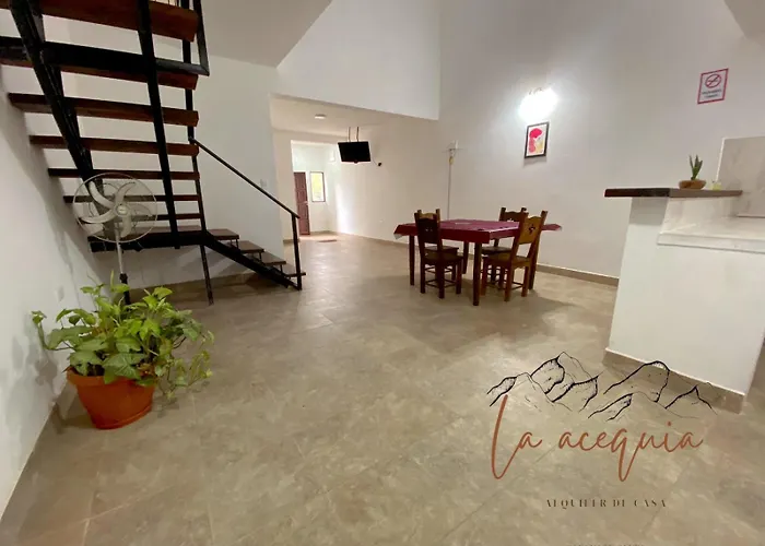 La Acequia Casa